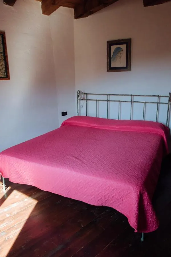 Le Petit Chateau Vezzi Portio Farm stay
