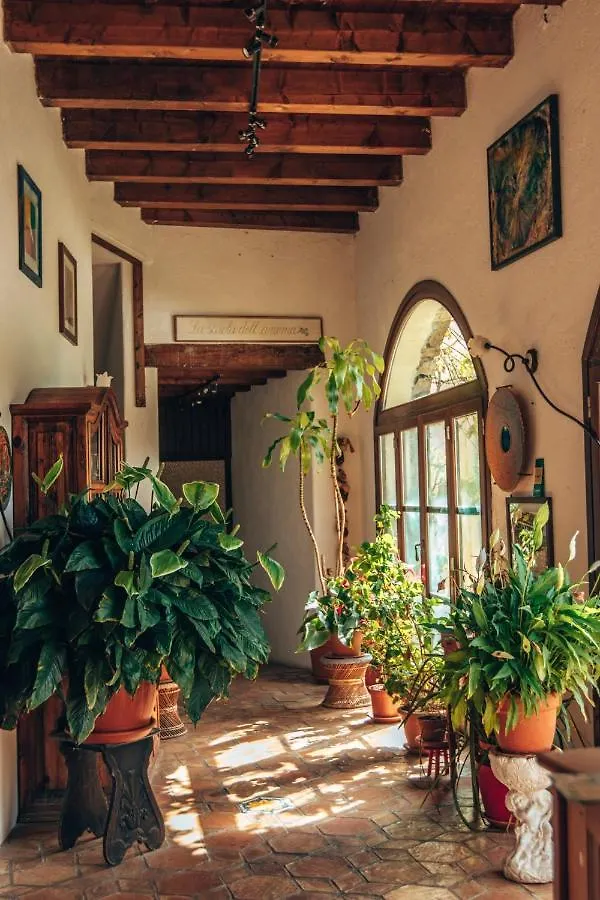 Le Petit Chateau Vezzi Portio 0*,  Italie