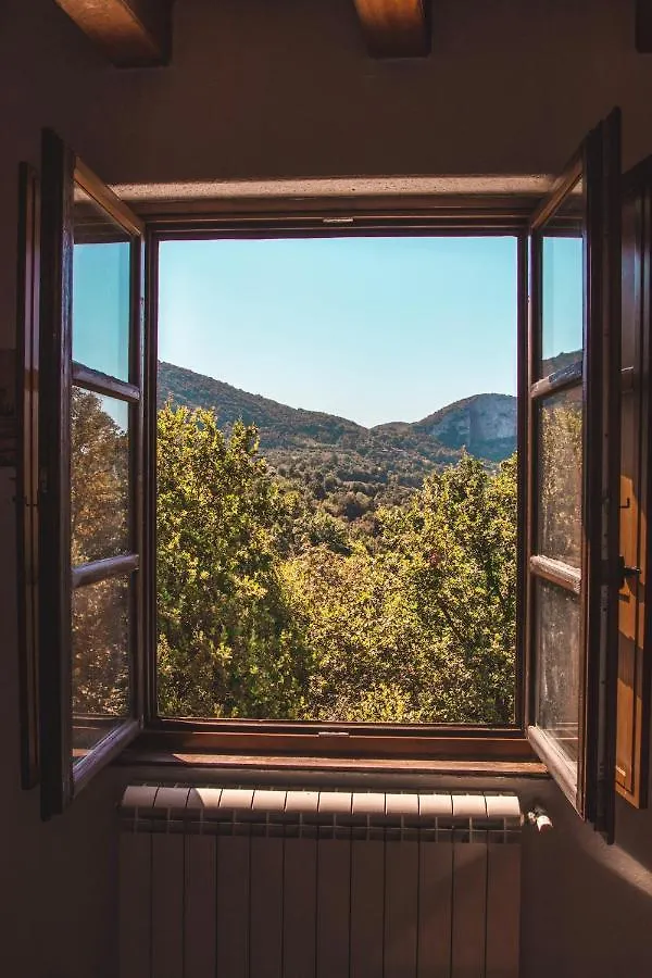 Le Petit Chateau Vezzi Portio Farm stay