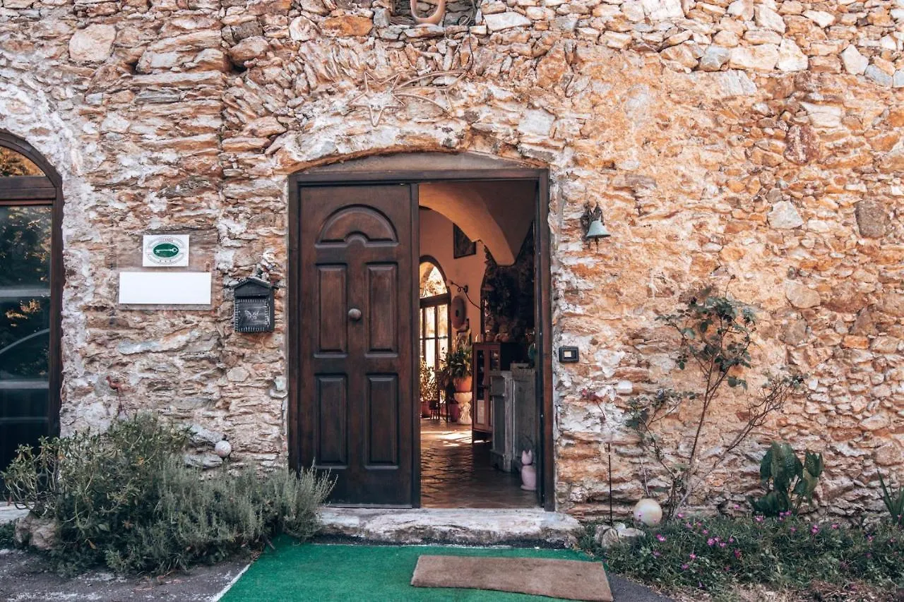 Le Petit Chateau Vezzi Portio 0*,
