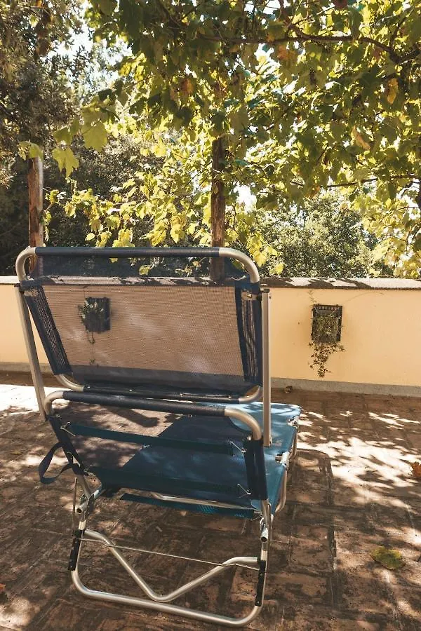 Le Petit Chateau Vezzi Portio