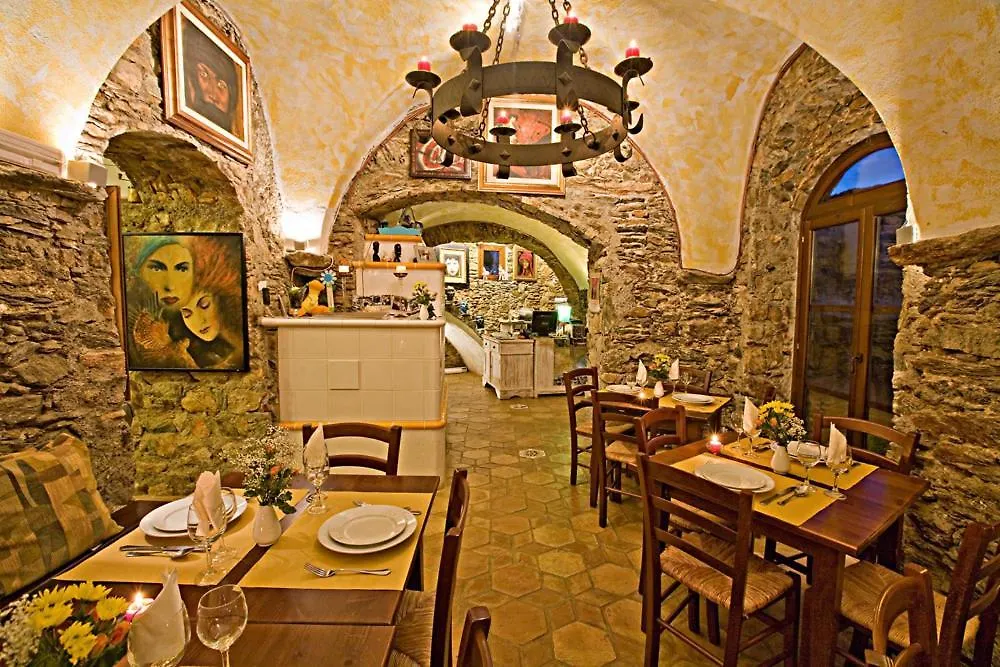 Farm stay Le Petit Chateau Vezzi Portio