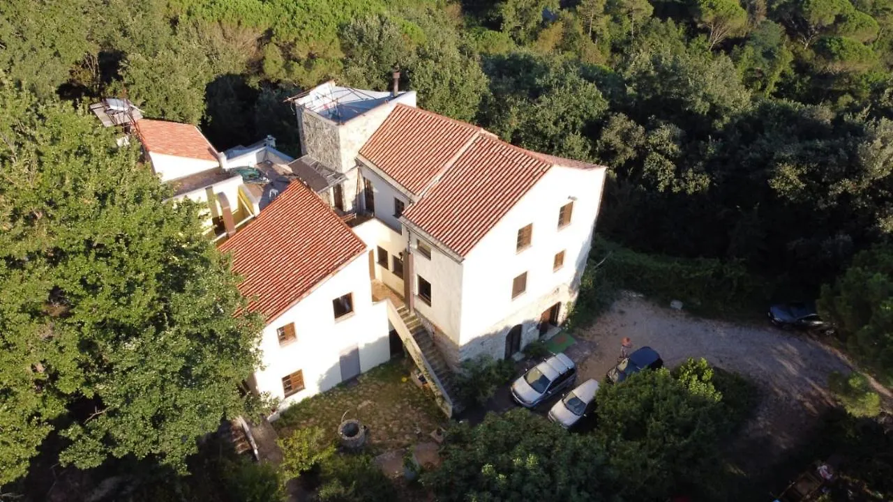Le Petit Chateau Vezzi Portio Farm stay